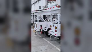 Temp. di funzionamento accessibile della torre faro solare -20℃~50℃ Illuminazione a LED integrata per sedi di eventi Luce esterna